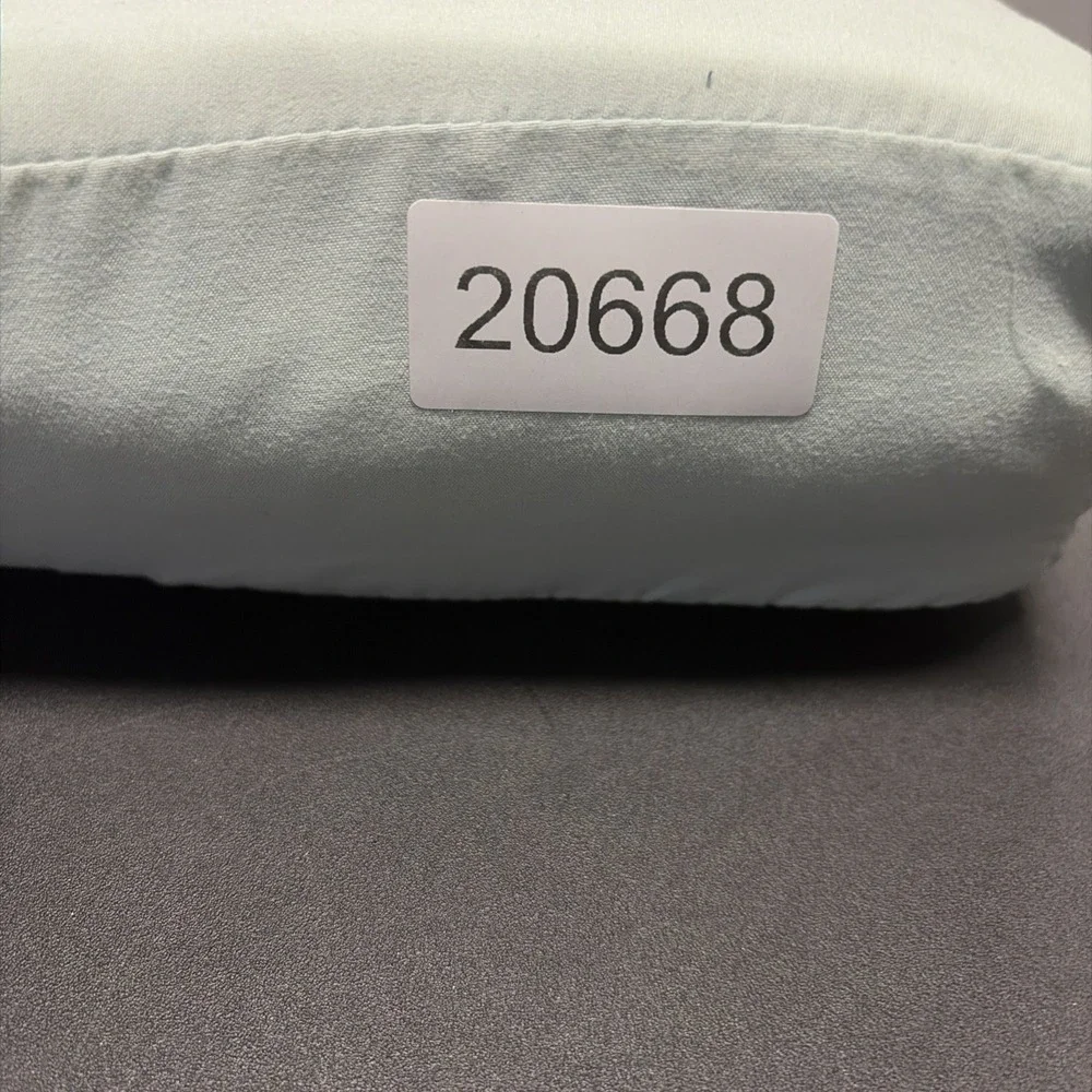 NIB~ Room Essentials TWIN / XL Light Mint Microfiber Sheet Set Brushed softness